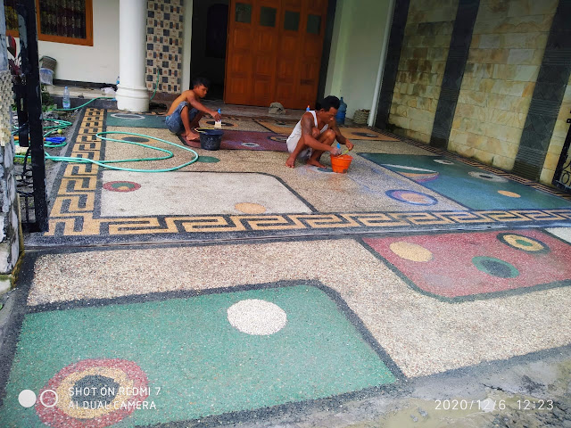 Tukang batu sikat rembang