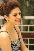 shraddha das glamorous photos-thumbnail-27