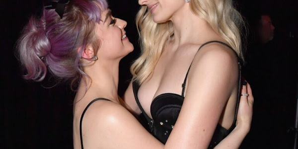 Sophie Turner and Maisie Williams Would ‘Kiss Each Other’ on set