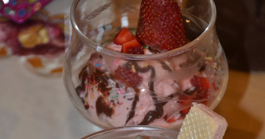 Dapur Mamasya: Strawberry Frozen Yogurt & Aiskrim Turki
