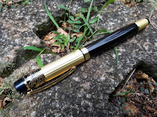 Pulpen Mewah Hero 901 Metal Roller Pen Black Gold Luxury Pen