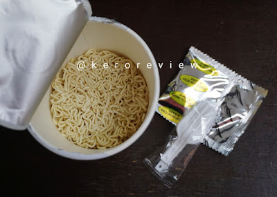 รีวิว อินโดหมี่ บะหมี่กึ่งสำเร็จรูป รสไก่ (CR) Review Instant Noodles Chicken Flavor, Indomie Brand.