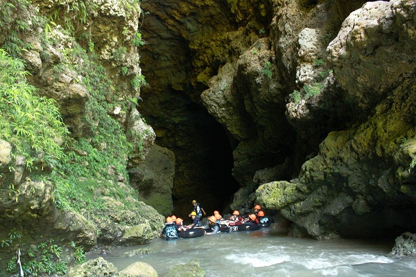 Cave Tubing Kalisuci