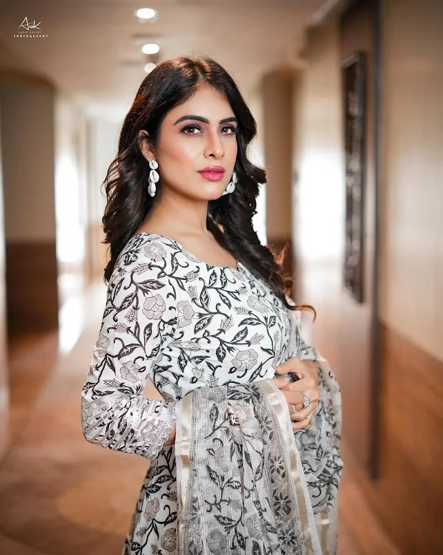 actress neha malik latest pic