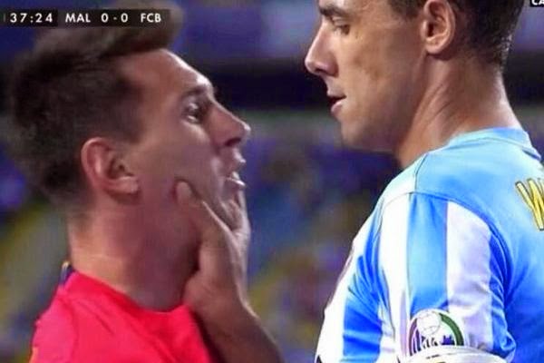 Wellington grabs Messi's Face : Results in Just a Yellow Card. | Info