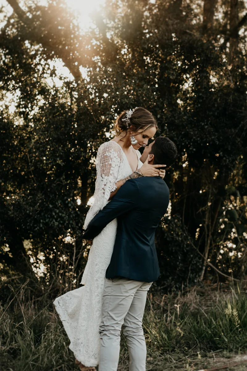 white parrot photography and film real wedding the rocks yandina venue grace loves lace politix flora design cake