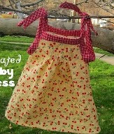 http://translate.googleusercontent.com/translate_c?depth=1&hl=es&prev=search&rurl=translate.google.es&sl=it&u=http://www.peekaboopages.com/2011/06/pleated-baby-dress-tutorial-pattern.html&usg=ALkJrhglhGGQpN96Ubxv4hAE7YEoz83PZg