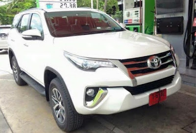 Toyota Fortuner 2016 xuất hiện trên đường phố Thái Lan