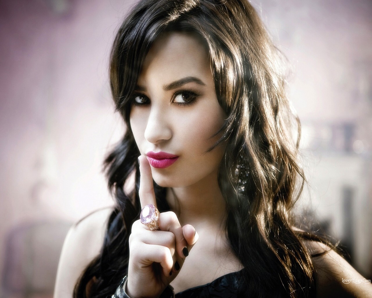 Demi Lovato Wallpapers