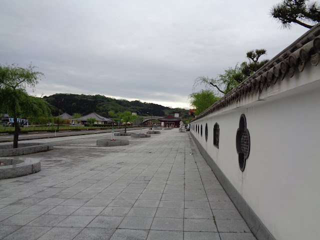 中国庭園の燕趙園の広場