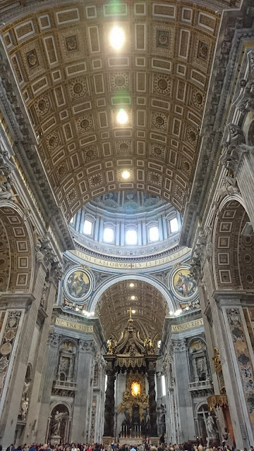 11-Basilica-di-San-Pietro-interior-4-day-rome-itinerary