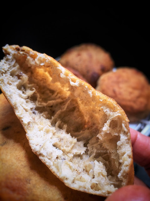 BANANA POORI