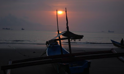 Sunrise di teluk penyu Cilacap