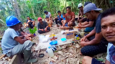 Pasca Kunjungan W.Ketua DPRD Kampar H. Fahmil dan Kades Siabu ke Pompa Hidram, Warga Gotong Royong Bersihkan Sungai