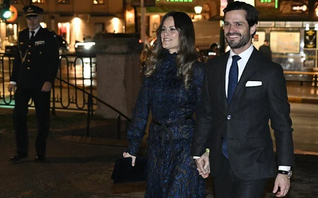 Princess Sofia wore a navy blue 3D-lace gown by Ida Sjöstedt. Fredrik Benedict Nybladh