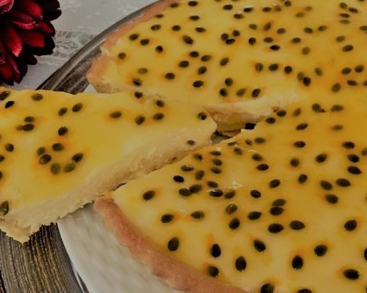 Passion fruit pie recipe with biscuits