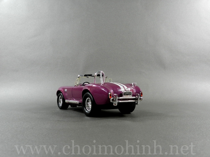 Shelby Cobra 1965 1:32 back