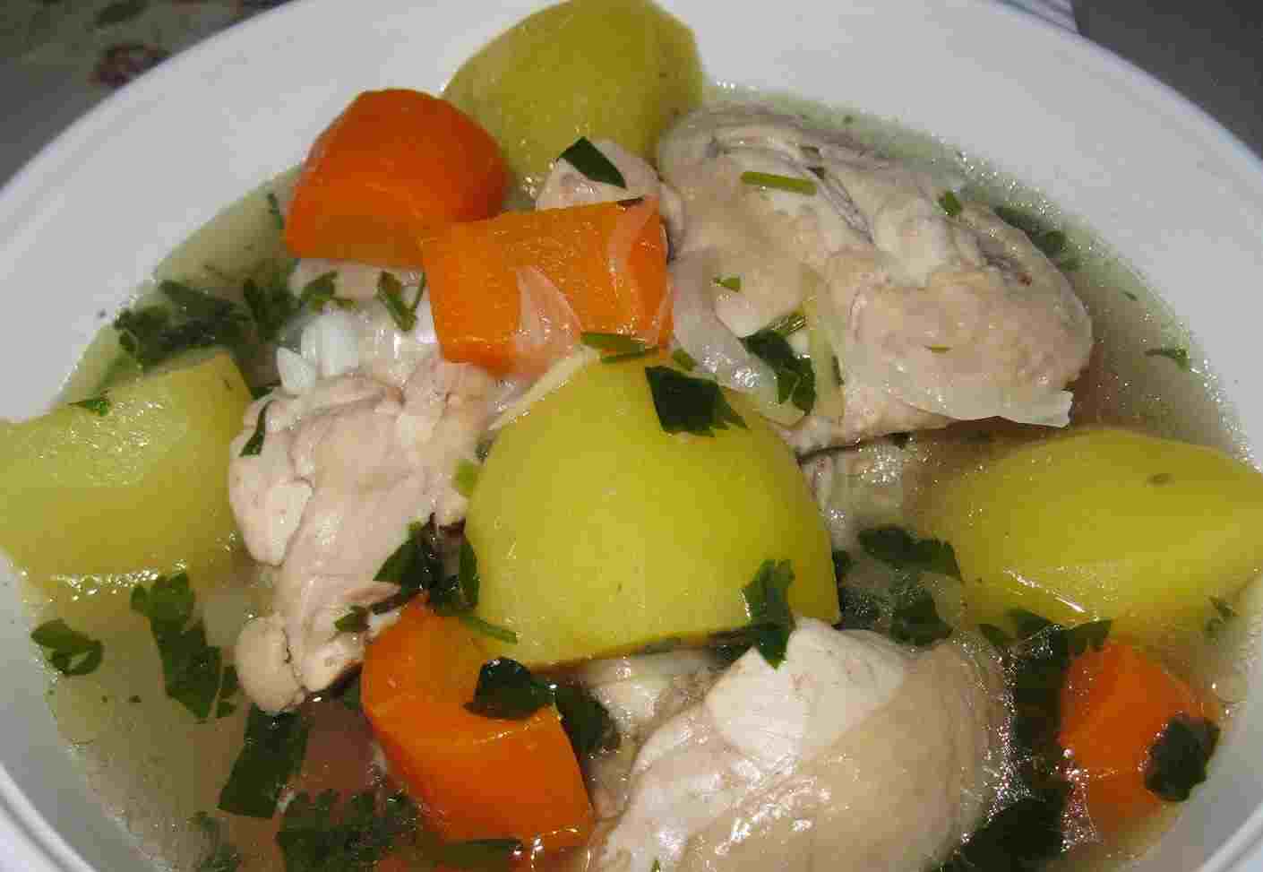 Resepi Sup Ayam Simple dan Mudah +++ - Khazanah Resepi