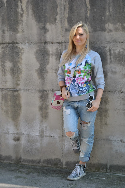 outfit felpa stampa giungla come abbinare la felpa stampa giungla how to wear jungle printed sweatshirt outfit primaverili spring outfit outfit marzo 2016 march outfit mariafelicia magno fashion blogger color block by felym fashion blogger italiane fashion blog italiani fashion blogger milano blogger italiane blogger italiane di moda blog di moda italiani ragazze bionde blonde hair blondie blonde girl fashion bloggers italy italian fashion bloggers influencer italiane italian influencer