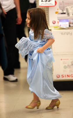 Suri Cruise looking so cute