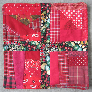 scrappy quilted hotpad