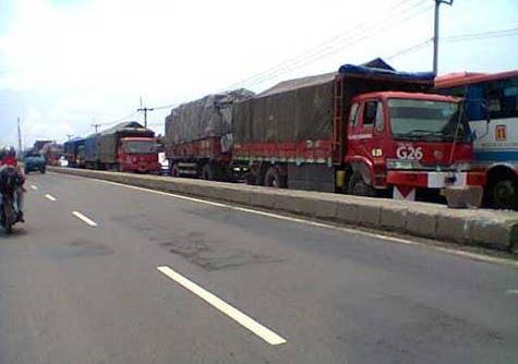 truk gandeng fuso - deretan