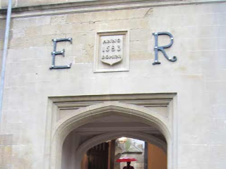 The Queen's Cypher Over A Doorway In Windsor Castle.