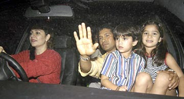 Sachin tendulkar family picture