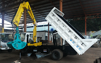 clampshell bucket dump truck crane