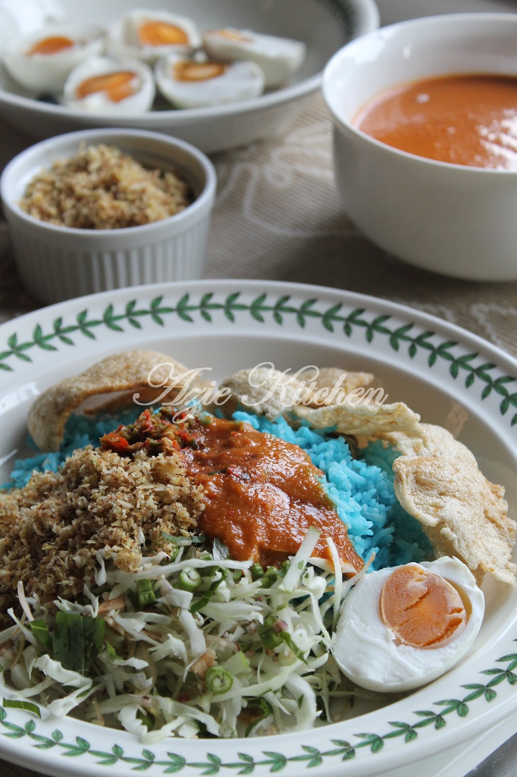 Azie Kitchen: Nasi Kerabu Kelantan