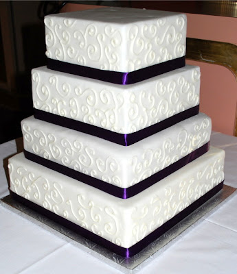 square wedding cakes black and white