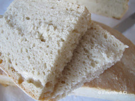 pane con farina 0 e di farro bianca