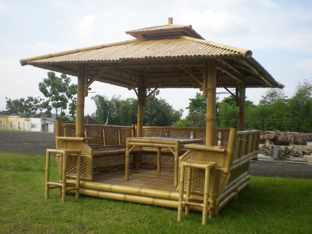 Contoh Gazebo  bambu  minimalis sederhana dan keren Hal Lima