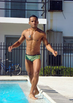 swimpixx blog for sexy speedos, free pics of speedo men, hot men in speedos and swimwear. Brazilian homens nos sungas abraco sunga