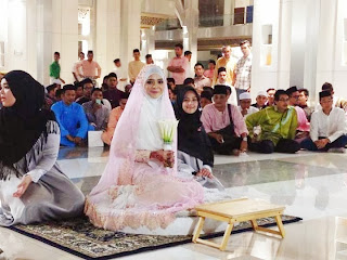 Baju nikah diana amir