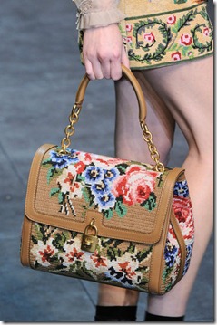 Dolce-Gabbana-embroidery-bag-10