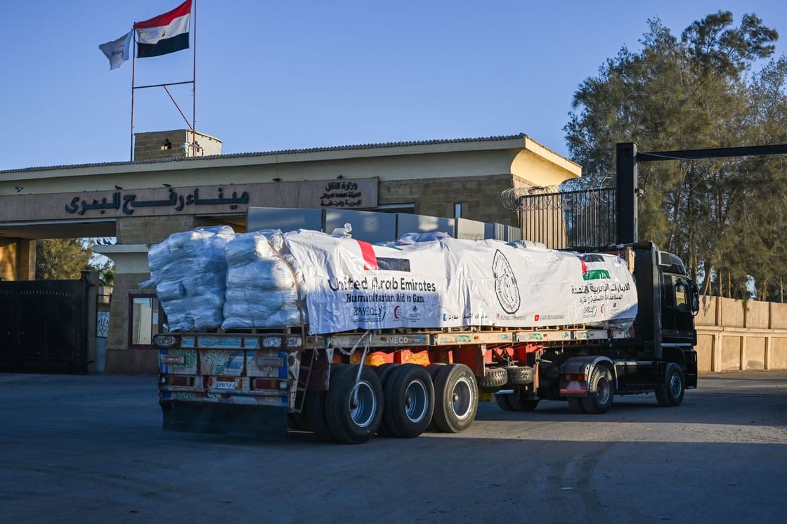 الإمارات تلبي الاحتياجات الغذائية لـ 350 أسرة نازحة في غزة