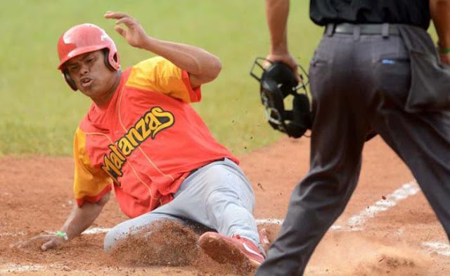 Ya podemos echarle una ojeada a los líderes por departamentos del campeonato, así como los primeros bateadores y pitchers del evento.