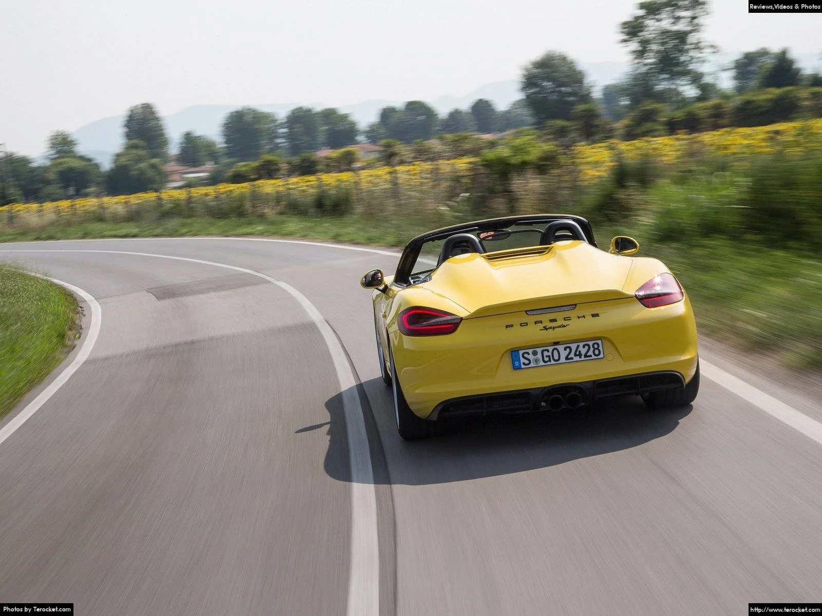 Hình ảnh xe ô tô Porsche Boxster Spyder 2016 & nội ngoại thất