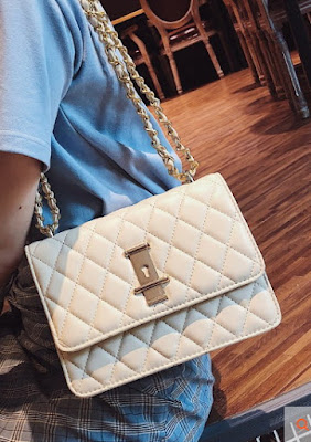  White Classy Flap Crossbody Quilted Bag Fashion Chain Bag