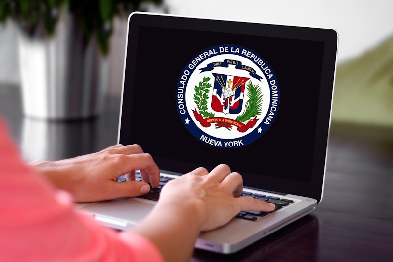 República Digital atrae a cientos de dominicanos a servicios online en consulado de Nueva York