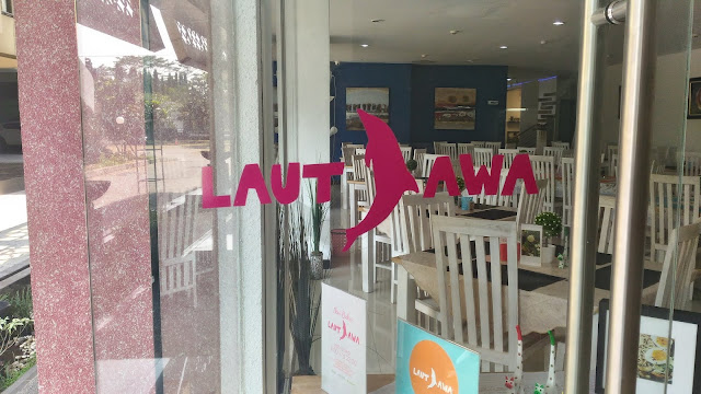 Laut Jawa, Restoran Laut Jawa, Resto Laut Jawa, Laut Jawa Resto, Laut Jawa Restoran, Laut, Jawa, Logo Laut Jawa, Logo Restoran Laut Jawa, Pintu depan Restoran Laut Jawa, Pintu Laut Jawa