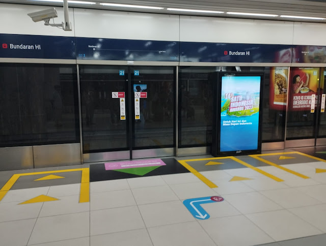 Peron stasiun MRT Bundaran HI