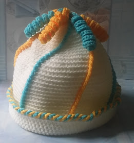 Twisted hat. Free crochet pattern.