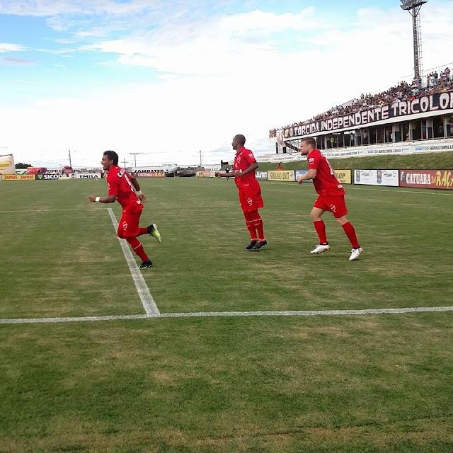 No Jonas Duarte, Vila Nova bate Anápolis e segue na liderança do Goianão