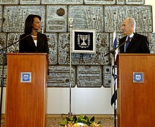Peres và Condoleezza Rice tại Phủ Tổng thống ở Jerusalem năm