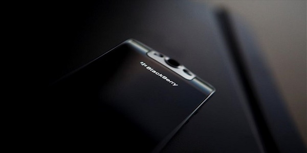 Τέλος εποχής για τη Blackberry: Παύει τον σχεδιασμό smartphones