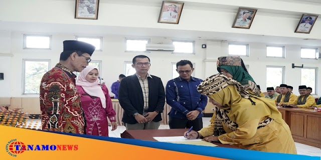 Saksikan Sertijab Kepsek SD dan SMP, Bupati Safaruddin Tantang Kepsek Sukseskan Progul Daerah