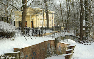 http://fotobabij.blogspot.com/2016/01/geboka-droga-biblioteka-miejska-zdjecie.html