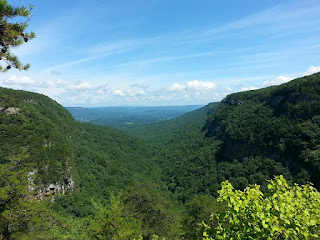 Hiking Cloudland Canyon East Rim